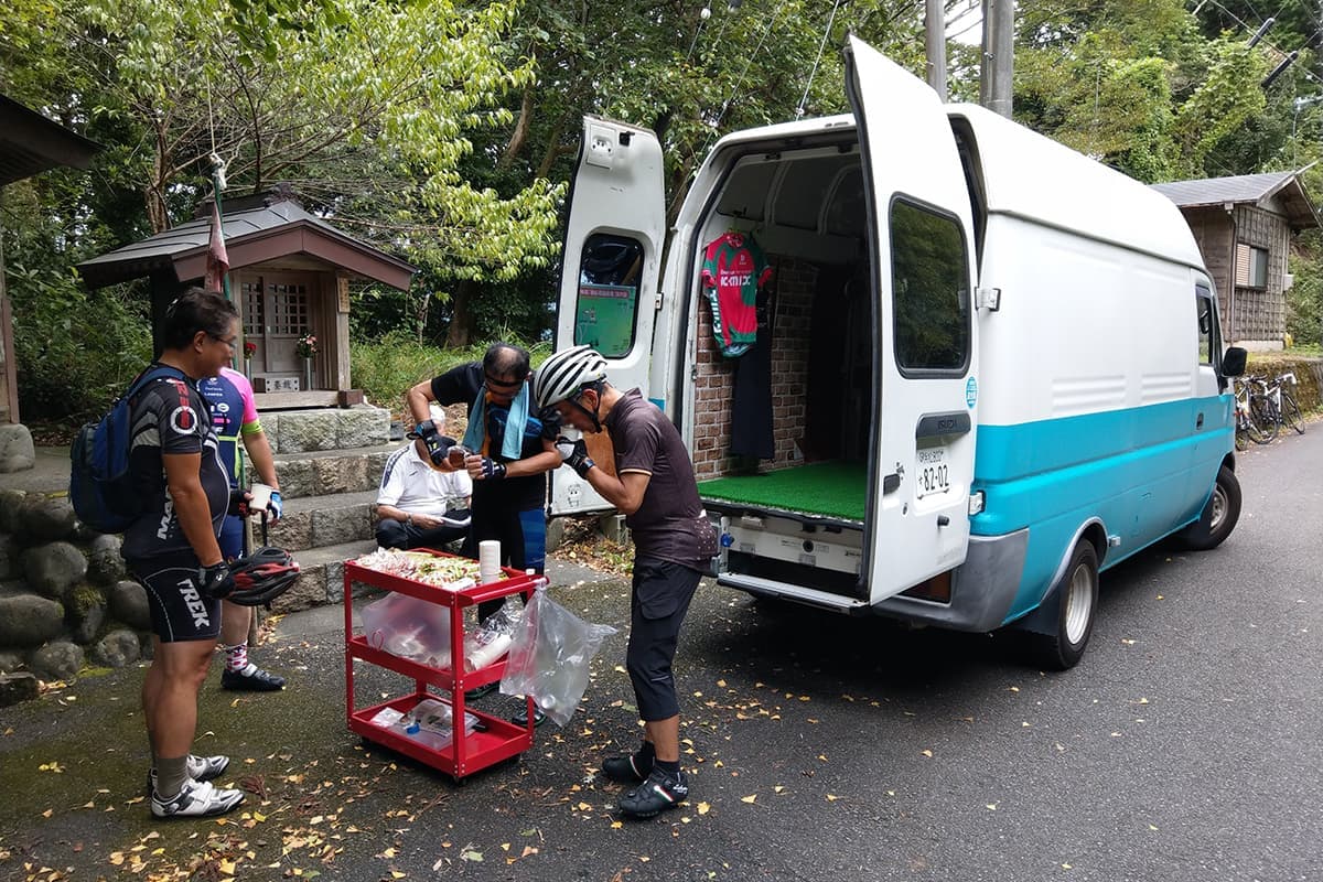 伊豆狩野川ガイドサイクリングのサポートカー